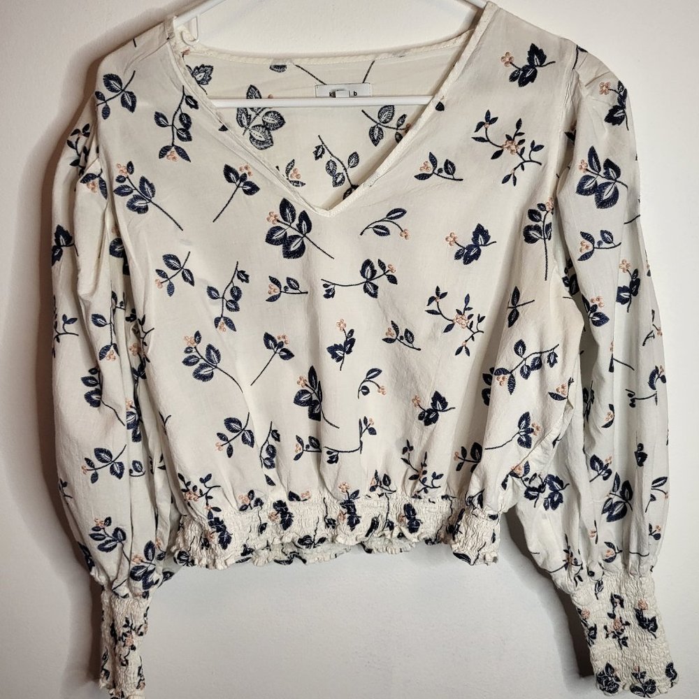 k/lab women's blouse. Size XL, floral embroidery design throughout, v neck.